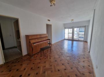 Departamento de 3 ambientes, Rosario · Departamento en Venta de 2 Dorm. C/ Cochera Santa Fe y Alvear