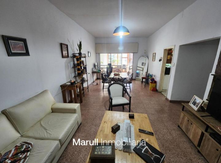 Casa · 342m² · 7 Ambientes · 1 Cochera