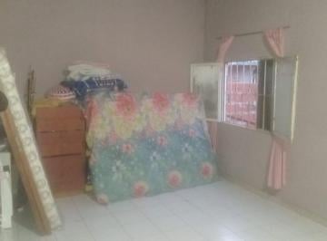 Casa de 5 ambientes, Álvarez · Vendo Casa con Terreno Amplio en Alvarez
