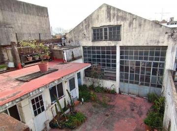 Casa · 376m² · 8 Ambientes · 3 Cocheras · Vta Casa Mas 2 Dptos Mas Galpon Garage Ballester