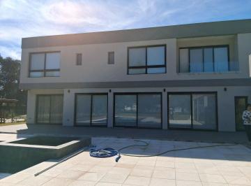 Casa · 300m² · 7 Ambientes · 1 Cochera · Casa en Alquiler en Haras del Sol, Pilar, G. B. a. Zona Norte