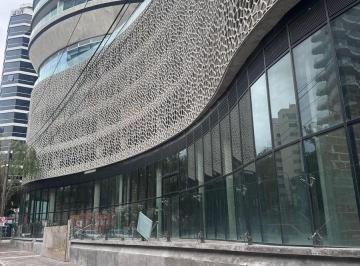 Local comercial · 145m² · 1 Ambiente · Local en Basamento Comercial! Vicente Lopez!