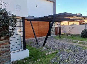 Casa de 6 ambientes, Córdoba · Casa en Venta - Permuta - Villa Rivera Indarte - 3dorm - 3baños - Quincho - Pileta