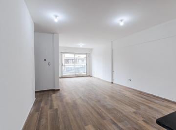 Departamento · 88m² · 3 Ambientes · 1 Cochera · En Venta - Departamento 2 Dorm. Al Frente - Lourdes