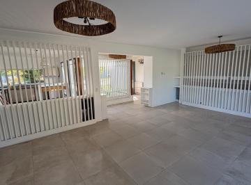 Casa · 200m² · 4 Ambientes · 4 Cocheras · Oportunidad! Casa en Haras de Santa Maria - Escobar - 4 Ambientes - Pileta
