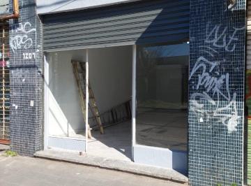 Local comercial · 44m² · Local en Venta - Excelente Zona Comercial