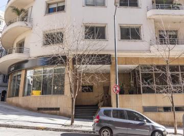 Oficina comercial · 325m² · 1 Cochera · Oficinas Apto Profesional - Esmeralda 1320 - 1a