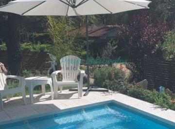 Casa · 150m² · 5 Ambientes · 1 Cochera · Alquilo Casa en Pinamar Calle Pinguinos Zona Iglesia con Piscina