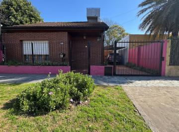 Casa de 5 ambientes, Moreno · Excelente Casa en Dos Plantas - Moreno Centro Sur (Belgrano 800) - 3 Dorm., Cochera, Patio con