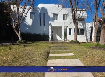 Casa · 160m² · 6 Ambientes · 2 Cocheras · Casa en Venta en Banco Provincia