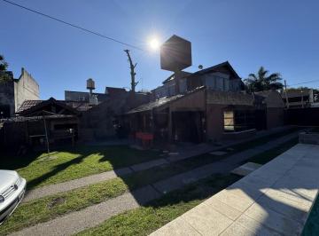 Casa · 277m² · 5 Ambientes · 3 Cocheras · Venta - Casa 5 Amb y Casa 3 Amb en un Mismo Lote - Rafael Castillo, La Matanza - Acepta Permuta o Fi