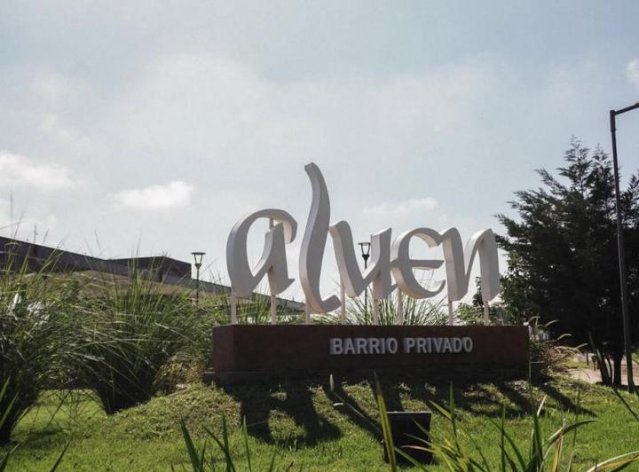 Terreno · 661m²