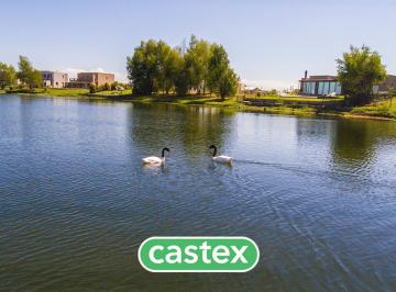 Terreno · 858m² · Lote Al Agua Financiado Venta en Casuarinas, Nordelta