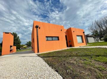Casa · 120m² · 5 Ambientes · Hermosa Casa de 5 Ambientes en El Country Costa del Sol