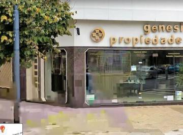 Casa de 4 ambientes, Villa del Parque · Casa con Local Al Frente de 202 m². El Terreno Es en Esquina de 7.44 X 14.85. Se Comunica Intenamente