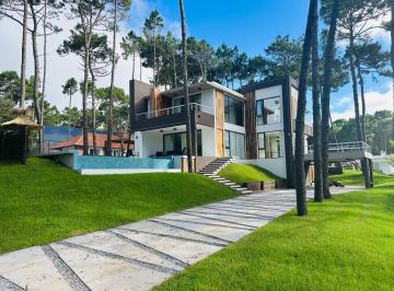 Casa de 5 ambientes, Pinamar · Casa en Alquiler en Alamos Pinamar