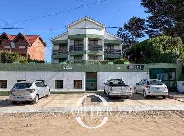 Departamento de 1 ambiente, Villa Gesell · Monoambiente en Venta en Zona Centro a 200 m de La Playa!