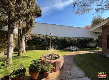 Casa de 6 ambientes, Ciudad de Mendoza · Casa en Venta en Capital, Mendoza.