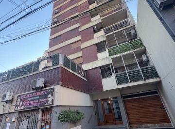 AVS-AVS-1164_2 · Depto. 3 Amb. Gdes. Al Frente, C/cochera y Excelente Ubicaci