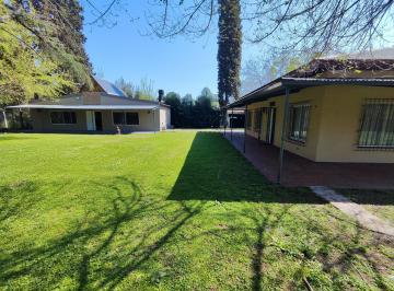 Quinta vacacional · 380m² · 3 Dormitorios · Hermosa Quinta con Lote de 3924 m² en Excelente Estado
