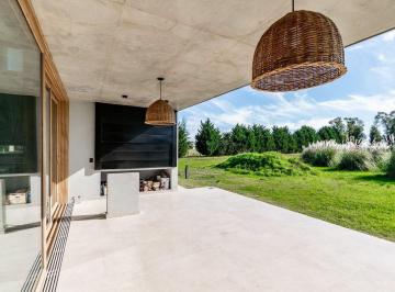 Casa · 177m² · 5 Ambientes · 1 Cochera · Vta Casa 5 Amb a Estrenar B. San Eliseo Golf