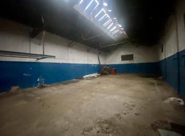 Depósito · 430m² · 3 Ambientes · Deposito en Alquiler con Vivienda