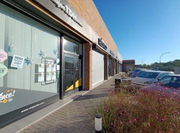 Local comercial · 50m² · 1 Cochera · Local Comercial en Venta en Manantiales