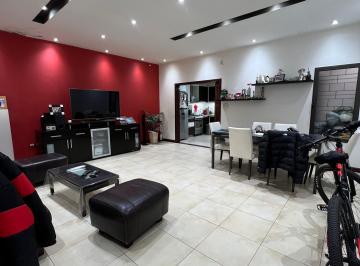Casa de 4 ambientes, Villa Devoto · Impecable Casa en Venta