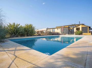 Casa · 160m² · 4 Ambientes · 2 Cocheras · Casa en Venta en San Sebastián, Escobar, G. B. a. Zona Norte Area 12 / Pileta
