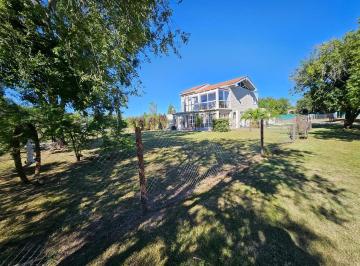 Casa · 296m² · 5 Ambientes · 4 Cocheras · Casa en Venta Causana