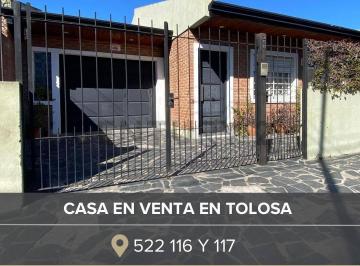 Casa · 179m² · 5 Ambientes · 2 Cocheras · Venta de Casa en Tolosa La Plata