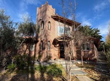 Casa de 6 ambientes, Luján de Cuyo · Casa en Venta en Callejón Cerrado Rincon Cepas de Malbec