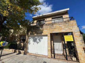 Casa · 189m² · 6 Ambientes · 1 Cochera · Casa en Venta en San Fernando Apto Crédito
