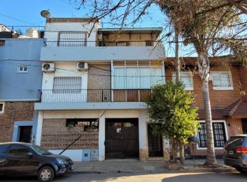 Departamento de 4 ambientes, Morón · Departamento de 4 Ambientes en 1º Piso por Escalera