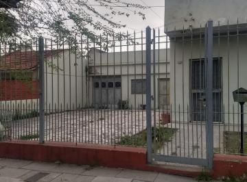 GIN-GIN-24_2 · Casa Muy Amplia en Venta! Lanus Oeste!