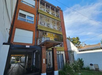 Departamento de 3 ambientes, Lomas de Zamora · Semipiso 3 Ambientes con Cochera