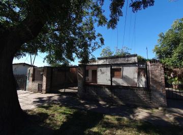 PH · 80m² · 2 Ambientes · Casa de Losa en PH