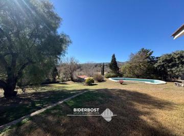 Casa · 245m² · 5 Ambientes · 2 Cocheras · En Venta Casa Costa Azul Villa Carlos Paz