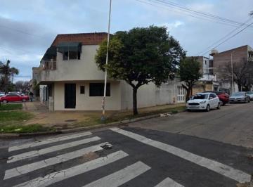 Casa · 142m² · 8 Ambientes · 1 Cochera · Casa en Venta 25 de Mayo!