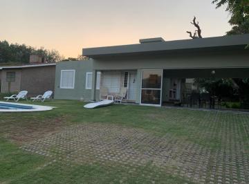 Casa · 180m² · 3 Dormitorios · 1 Cochera · Venta Casa Apto Credito 3 Dorm a m del Lago Bialet Masse