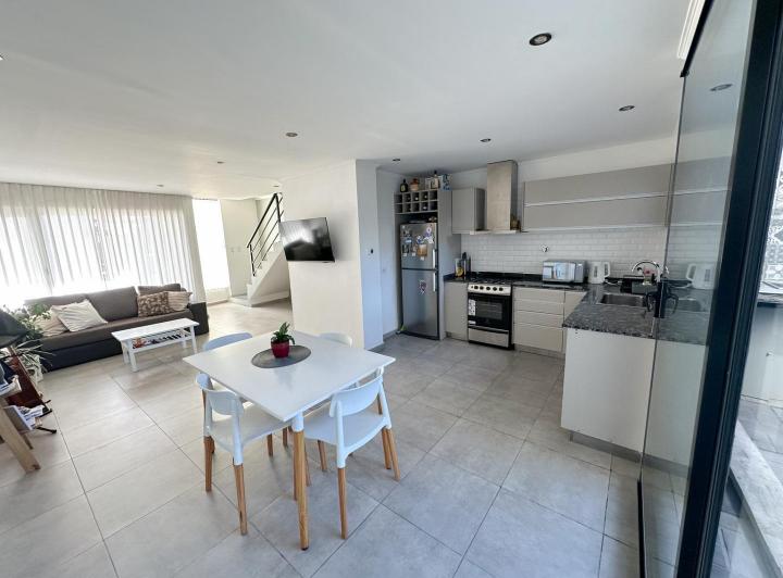 Casa · 150m² · 5 Ambientes · 1 Cochera