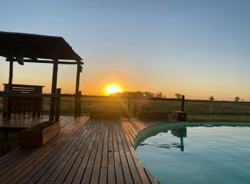 Casa de 5 ambientes, Carmen de Areco · Chacra de 1 Hectárea en Barrio Privado. - Carmen de Areco.