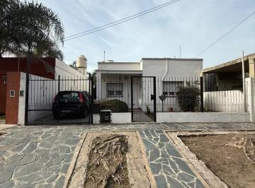 Casa · 150m² · 3 Ambientes · 4 Cocheras · Venta Casa 2 Dorm. Padua Merlo
