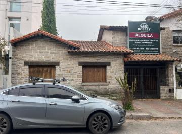 Local comercial · 196m² · 4 Ambientes · Local Comercial en Excelente Ubicacion de Zona Guemes