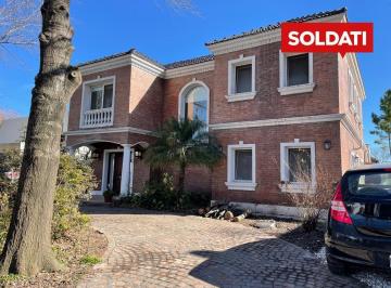 Casa · 215m² · 6 Ambientes · 2 Cocheras · Casa Apta Crédito en Venta Barrio Cerrado Villa Rosa
