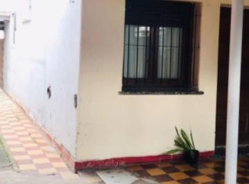 Casa de 4 ambientes, Esteban Echeverría · Casa 2 Habitaciones Centro Luis Guillon
