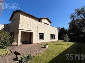 Casa · 260m² · 5 Ambientes · 1 Cochera · Venta Casa 4 Dorm. en La Lucila