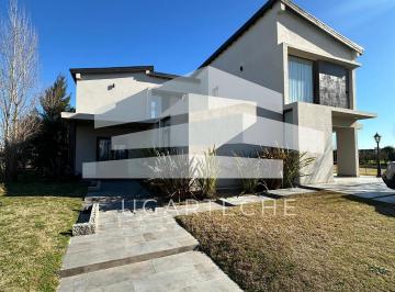 Casa de 6 ambientes, Ezeiza · Venta - Casa en Canning, Terralagos