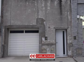 Casa · 136m² · 2 Dormitorios · 1 Cochera · Casa en Las Rosas