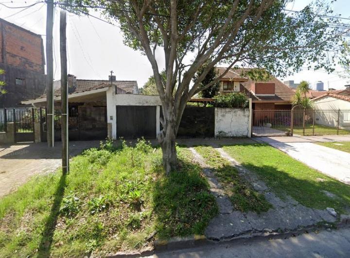 Terreno · 383m²